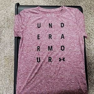Womens UA shirt